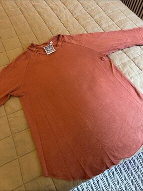 Jungmaven Women's Long-Sleeve Crewneck Tee in Terracotta Medium